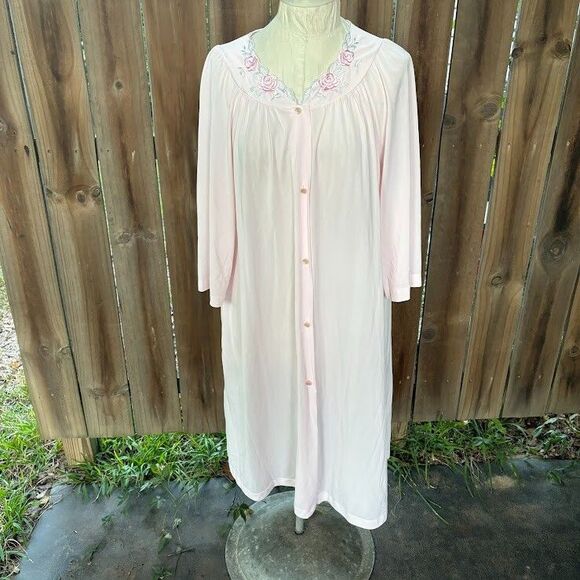 Vintage SHADOWLINE Floral Embroidered Nylon Shorty Robe L  Pink  Made in the USA - Picture 1 of 7